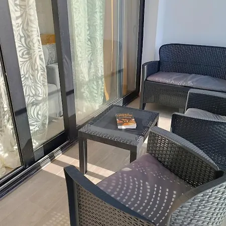 Apartment Deluxe *